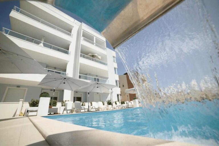 BLUE BAY RESORT 1 768x512