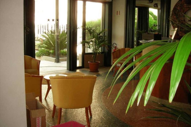 HOTEL LA PERLA 1 768x512