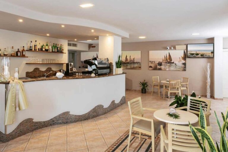 HOTEL LINA 1 768x512