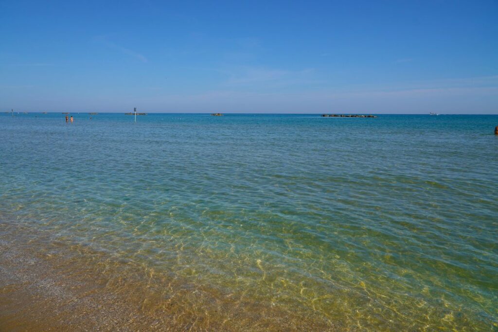 mare-roseto-bandiera-blu-2023