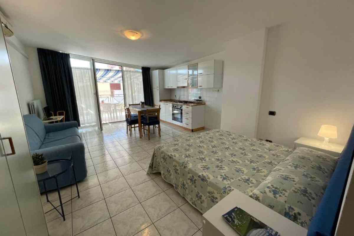 MONOLOCALE ROSBURGO 1 3