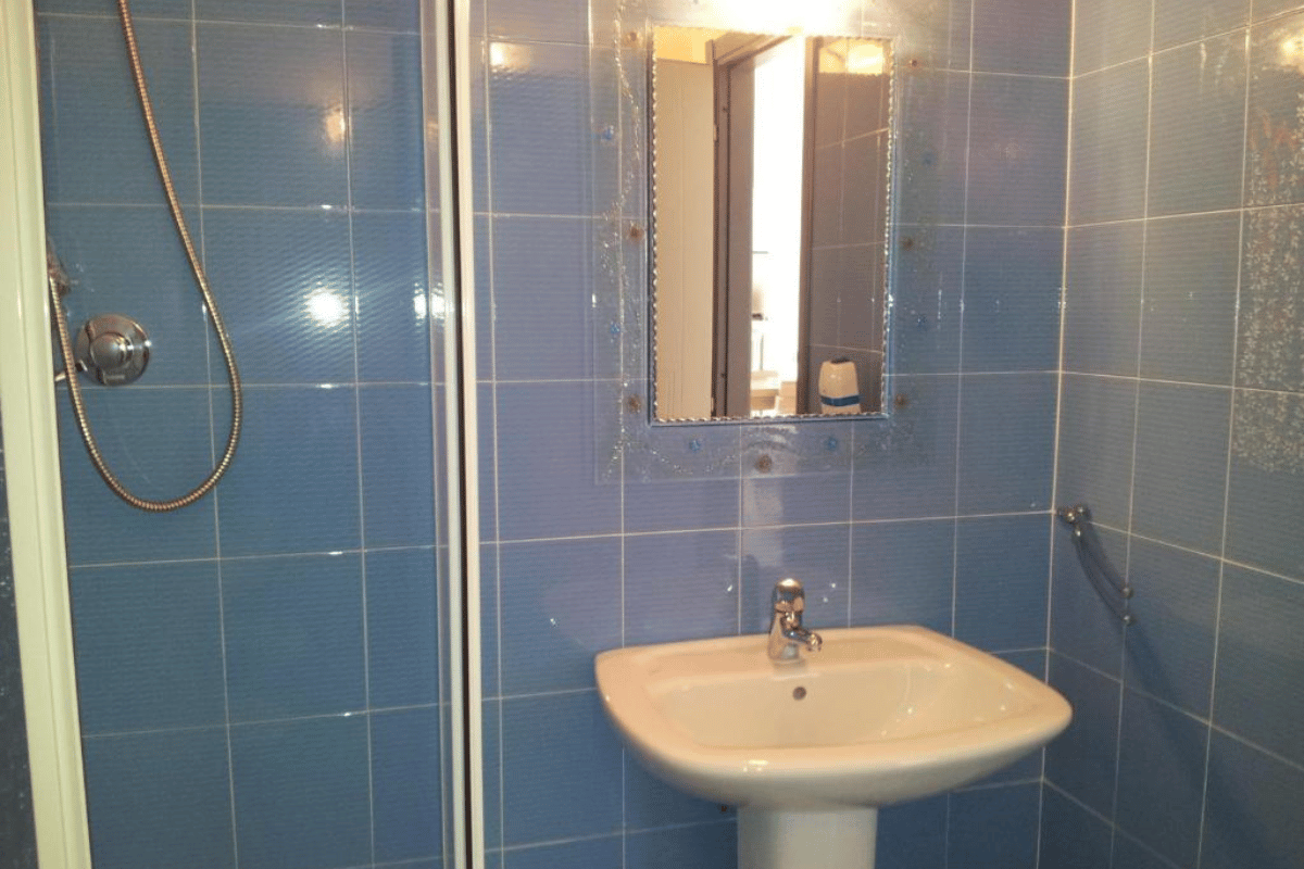 MONOLOCALE ROSBURGO 2 4