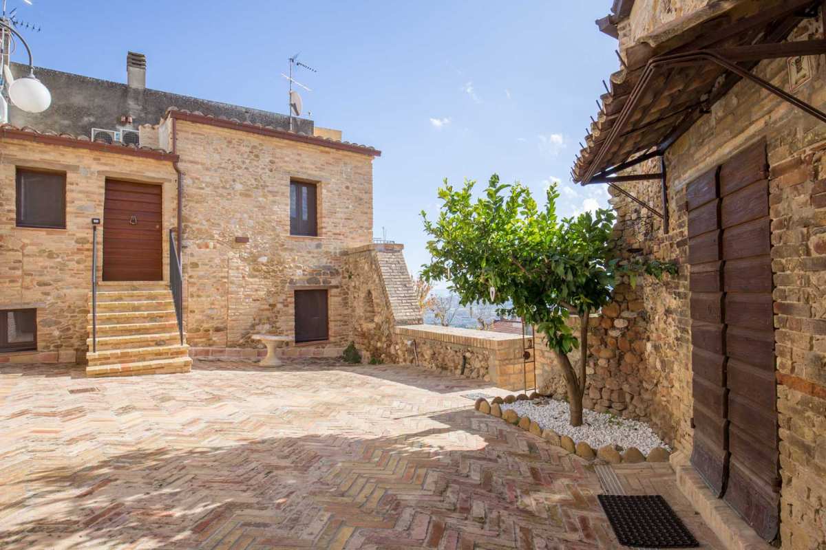 Montepagano 1137 Albergo Diffuso 5